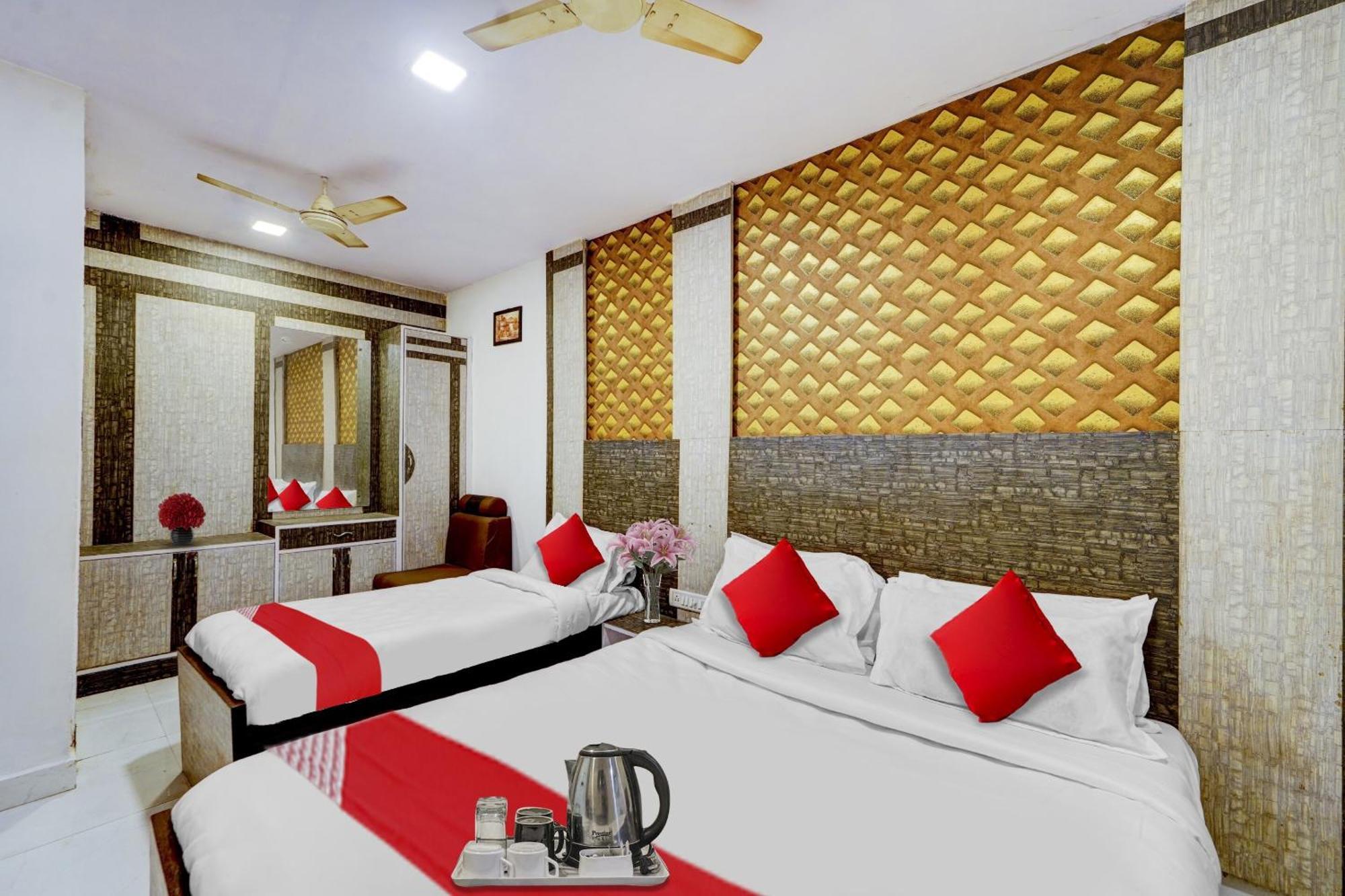 O White Near Railway Station 4* Chennai